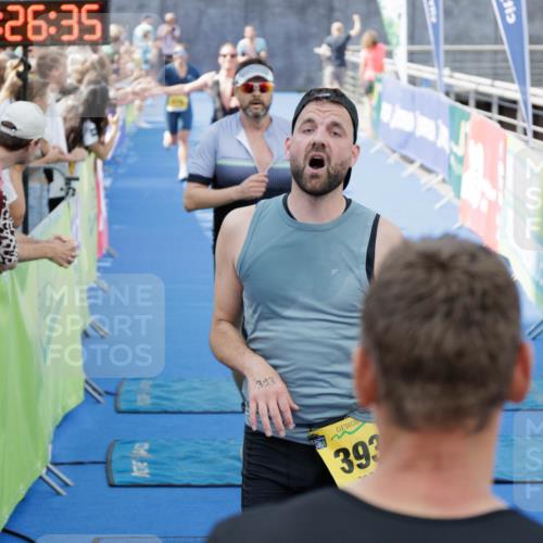 10.08.2025 - GEWOBA Citytriathlon Bremen H.Heesch http://msf.ph/oto/8552791 10.08.2025 11:30:17 Ziel 377, 393, 479, 508 meine-sportfotos.de