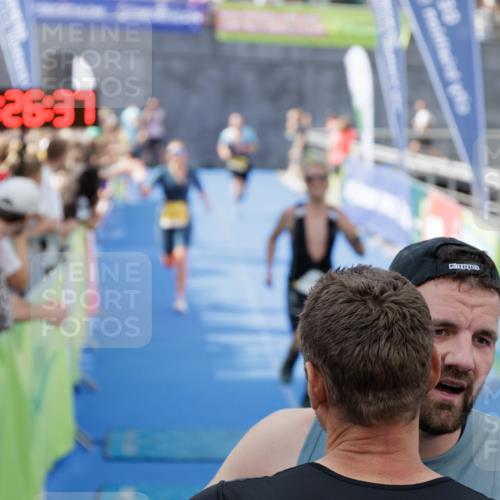 10.08.2025 - GEWOBA Citytriathlon Bremen H.Heesch http://msf.ph/oto/8552793 10.08.2025 11:30:19 Ziel 377, 393, 479, 508 meine-sportfotos.de