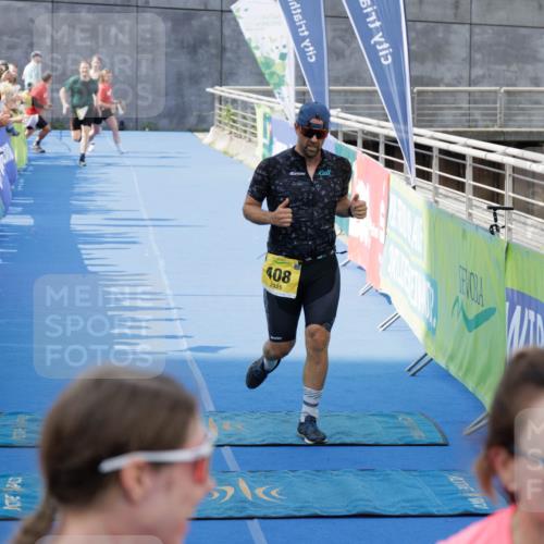 10.08.2025 - GEWOBA Citytriathlon Bremen H.Heesch http://msf.ph/oto/8552828 10.08.2025 11:30:44 Ziel 97, 131, 371, 408 meine-sportfotos.de