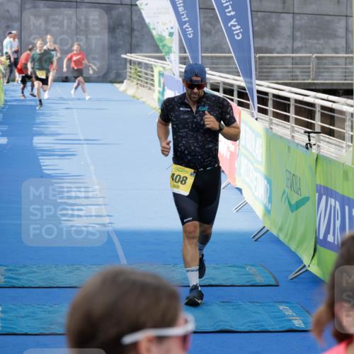 10.08.2025 - GEWOBA Citytriathlon Bremen H.Heesch http://msf.ph/oto/8552831 10.08.2025 11:30:44 Ziel 97, 131, 371, 408 meine-sportfotos.de