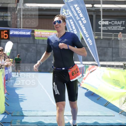 10.08.2025 - GEWOBA Citytriathlon Bremen H.Heesch http://msf.ph/oto/8552852 10.08.2025 13:33:19 Ziel 612 meine-sportfotos.de