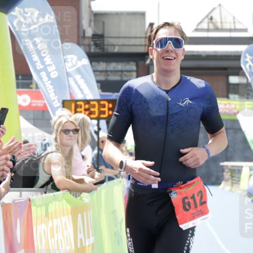 10.08.2025 - GEWOBA Citytriathlon Bremen H.Heesch http://msf.ph/oto/8552855 10.08.2025 13:33:20 Ziel 612 meine-sportfotos.de