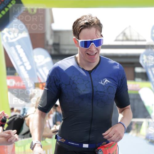 10.08.2025 - GEWOBA Citytriathlon Bremen H.Heesch http://msf.ph/oto/8552857 10.08.2025 13:33:21 Ziel 612 meine-sportfotos.de