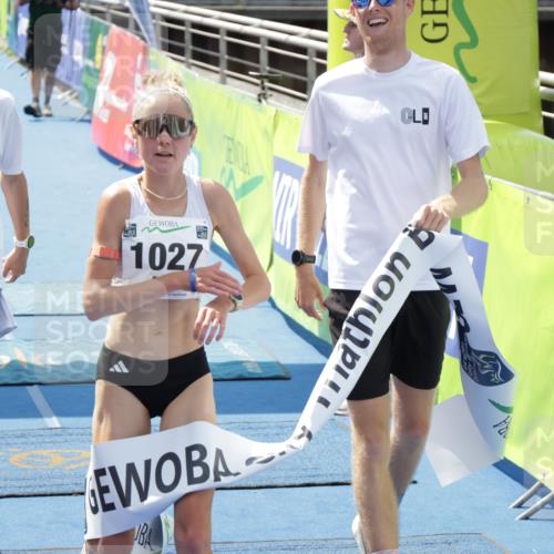 10.08.2025 - GEWOBA Citytriathlon Bremen H.Heesch http://msf.ph/oto/8552871 10.08.2025 13:35:09 Ziel 1027 meine-sportfotos.de