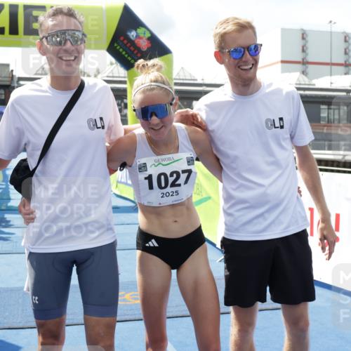 10.08.2025 - GEWOBA Citytriathlon Bremen H.Heesch http://msf.ph/oto/8552878 10.08.2025 13:35:18 Ziel  meine-sportfotos.de