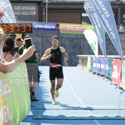 10.08.2025 - GEWOBA Citytriathlon Bremen H.Heesch http://msf.ph/oto/8552883 10.08.2025 13:37:40 Ziel 553 meine-sportfotos.de