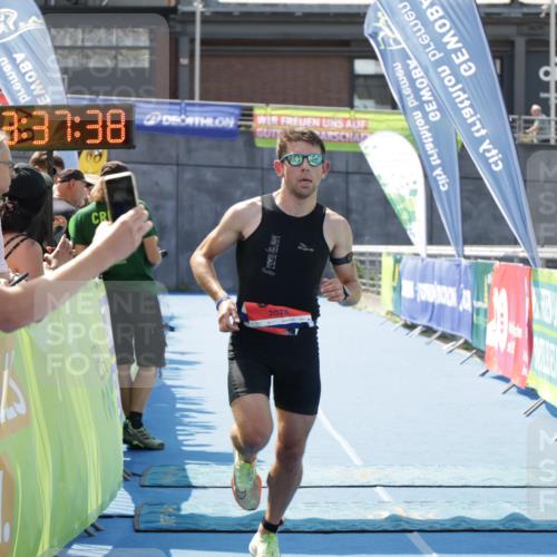 10.08.2025 - GEWOBA Citytriathlon Bremen H.Heesch http://msf.ph/oto/8552886 10.08.2025 13:37:41 Ziel 553 meine-sportfotos.de