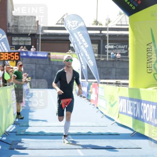 10.08.2025 - GEWOBA Citytriathlon Bremen H.Heesch http://msf.ph/oto/8552894 10.08.2025 13:39:00 Ziel 585 meine-sportfotos.de