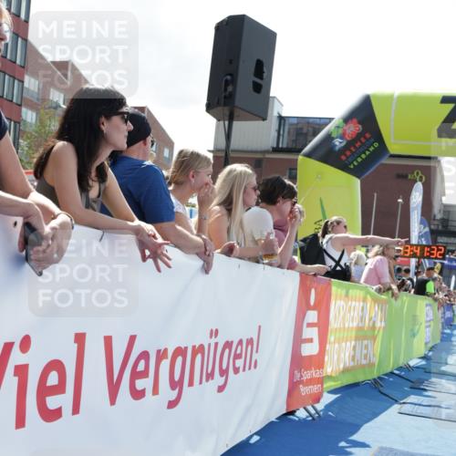 10.08.2025 - GEWOBA Citytriathlon Bremen H.Heesch http://msf.ph/oto/8552932 10.08.2025 13:41:35 Ziel  meine-sportfotos.de