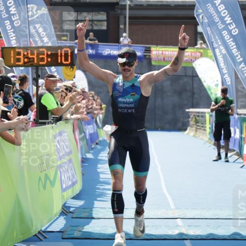 10.08.2025 - GEWOBA Citytriathlon Bremen H.Heesch http://msf.ph/oto/8552941 10.08.2025 13:43:14 Ziel 654 meine-sportfotos.de