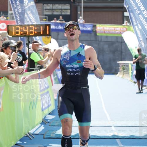 10.08.2025 - GEWOBA Citytriathlon Bremen H.Heesch http://msf.ph/oto/8552944 10.08.2025 13:43:15 Ziel 654 meine-sportfotos.de