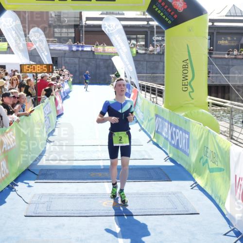 10.08.2025 - GEWOBA Citytriathlon Bremen H.Heesch http://msf.ph/oto/8552951 10.08.2025 15:08:55 Ziel 2, 82 meine-sportfotos.de