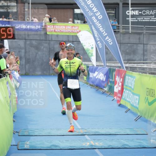10.08.2025 - GEWOBA Citytriathlon Bremen H.Heesch http://msf.ph/oto/8552955 10.08.2025 13:50:02 Ziel 714, 880 meine-sportfotos.de