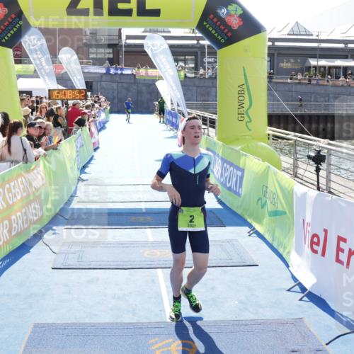 10.08.2025 - GEWOBA Citytriathlon Bremen H.Heesch http://msf.ph/oto/8552956 10.08.2025 15:08:56 Ziel 2, 82 meine-sportfotos.de
