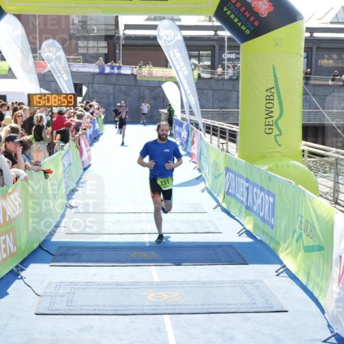 10.08.2025 - GEWOBA Citytriathlon Bremen H.Heesch http://msf.ph/oto/8552964 10.08.2025 15:09:02 Ziel 2, 12, 151 meine-sportfotos.de