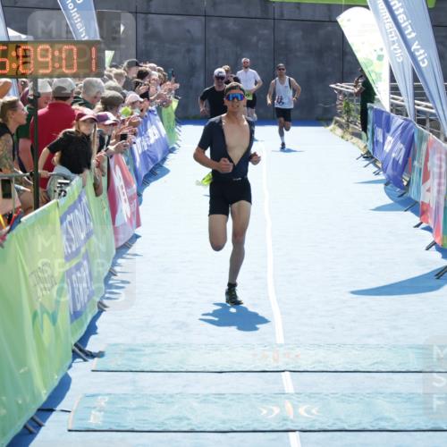 10.08.2025 - GEWOBA Citytriathlon Bremen H.Heesch http://msf.ph/oto/8552973 10.08.2025 15:09:05 Ziel 12, 42, 151 meine-sportfotos.de