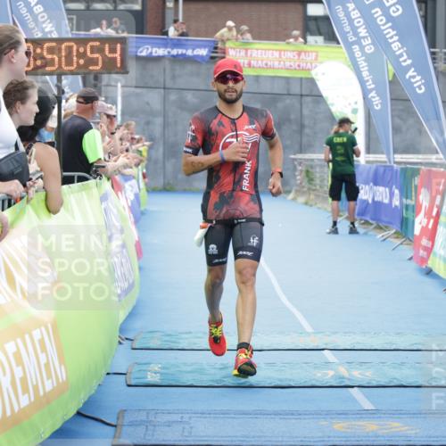 10.08.2025 - GEWOBA Citytriathlon Bremen H.Heesch http://msf.ph/oto/8552994 10.08.2025 13:50:58 Ziel 815 meine-sportfotos.de