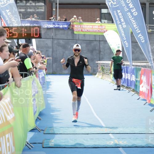 10.08.2025 - GEWOBA Citytriathlon Bremen H.Heesch http://msf.ph/oto/8552998 10.08.2025 13:51:14 Ziel 729 meine-sportfotos.de