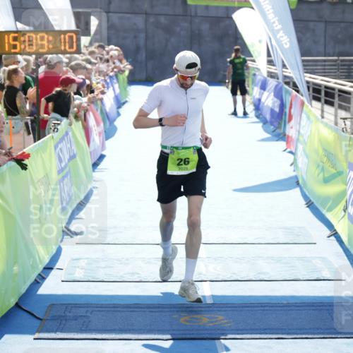 10.08.2025 - GEWOBA Citytriathlon Bremen H.Heesch http://msf.ph/oto/8553011 10.08.2025 15:09:14 Ziel 26, 42, 44, 104 meine-sportfotos.de