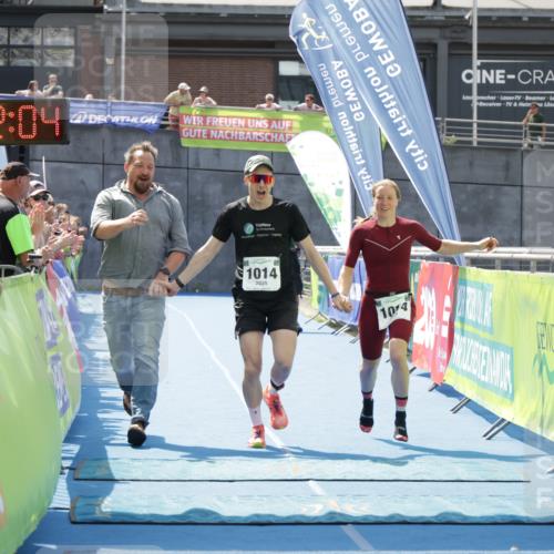 10.08.2025 - GEWOBA Citytriathlon Bremen H.Heesch http://msf.ph/oto/8553037 10.08.2025 13:52:08 Ziel 1014 meine-sportfotos.de