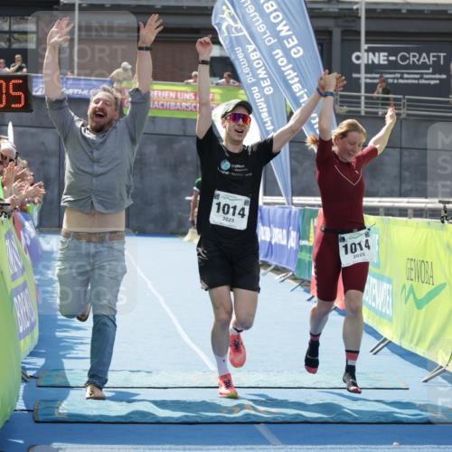 10.08.2025 - GEWOBA Citytriathlon Bremen H.Heesch http://msf.ph/oto/8553041 10.08.2025 13:52:08 Ziel 1014 meine-sportfotos.de