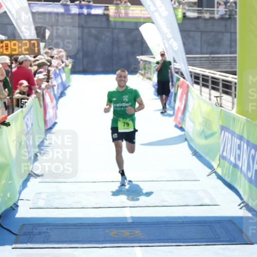 10.08.2025 - GEWOBA Citytriathlon Bremen H.Heesch http://msf.ph/oto/8553044 10.08.2025 15:09:31 Ziel 55, 66, 79 meine-sportfotos.de