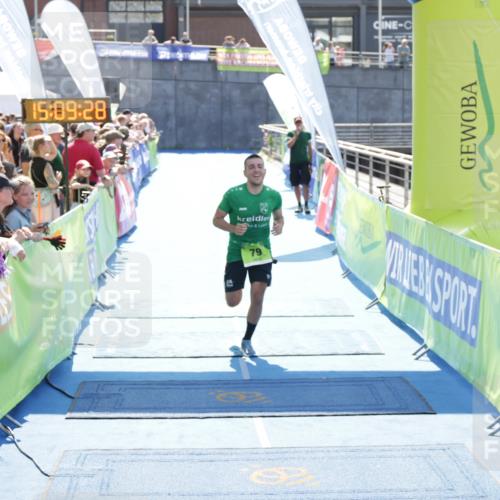 10.08.2025 - GEWOBA Citytriathlon Bremen H.Heesch http://msf.ph/oto/8553046 10.08.2025 15:09:31 Ziel 55, 66, 79 meine-sportfotos.de