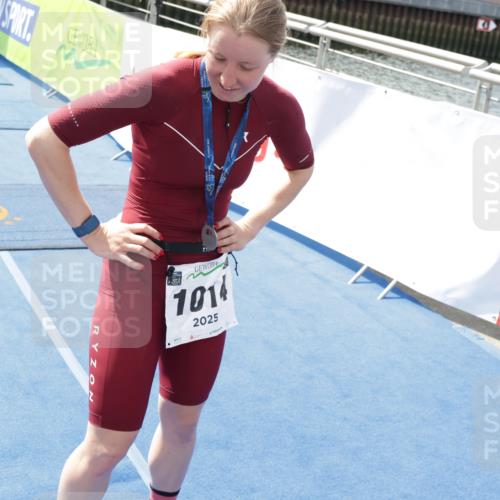 10.08.2025 - GEWOBA Citytriathlon Bremen H.Heesch http://msf.ph/oto/8553048 10.08.2025 13:52:29 Ziel  meine-sportfotos.de