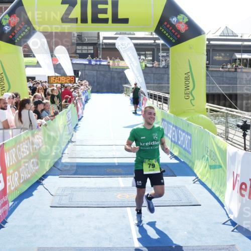 10.08.2025 - GEWOBA Citytriathlon Bremen H.Heesch http://msf.ph/oto/8553053 10.08.2025 15:09:32 Ziel 55, 66, 79 meine-sportfotos.de