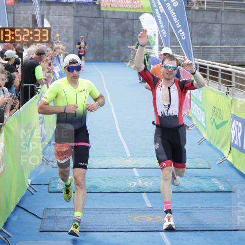 10.08.2025 - GEWOBA Citytriathlon Bremen H.Heesch http://msf.ph/oto/8553059 10.08.2025 13:52:36 Ziel 662, 830, 835 meine-sportfotos.de