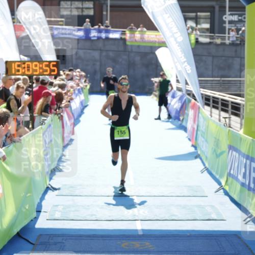 10.08.2025 - GEWOBA Citytriathlon Bremen H.Heesch http://msf.ph/oto/8553062 10.08.2025 15:09:59 Ziel 118, 155 meine-sportfotos.de