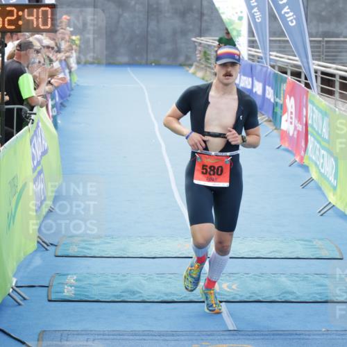 10.08.2025 - GEWOBA Citytriathlon Bremen H.Heesch http://msf.ph/oto/8553066 10.08.2025 13:52:43 Ziel 580, 662, 830, 835 meine-sportfotos.de