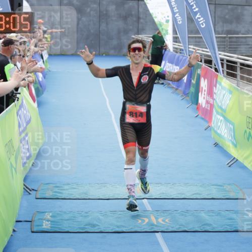 10.08.2025 - GEWOBA Citytriathlon Bremen H.Heesch http://msf.ph/oto/8553068 10.08.2025 13:53:08 Ziel 814 meine-sportfotos.de