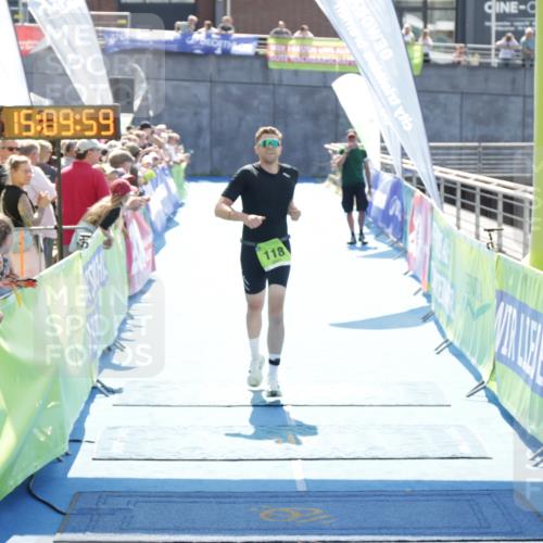 10.08.2025 - GEWOBA Citytriathlon Bremen H.Heesch http://msf.ph/oto/8553078 10.08.2025 15:10:03 Ziel 118, 155 meine-sportfotos.de