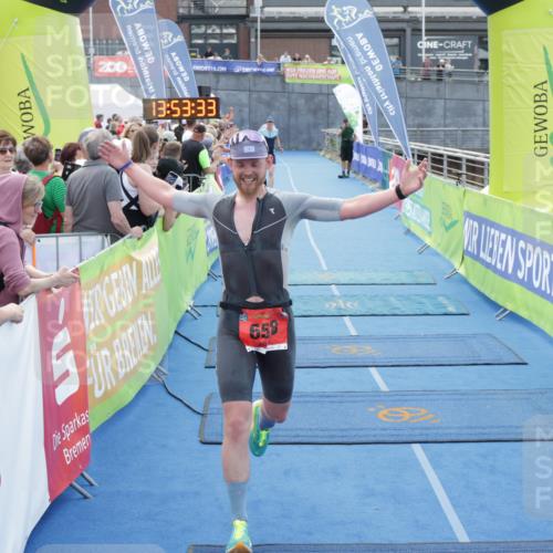 10.08.2025 - GEWOBA Citytriathlon Bremen H.Heesch http://msf.ph/oto/8553092 10.08.2025 13:53:36 Ziel 658, 690 meine-sportfotos.de