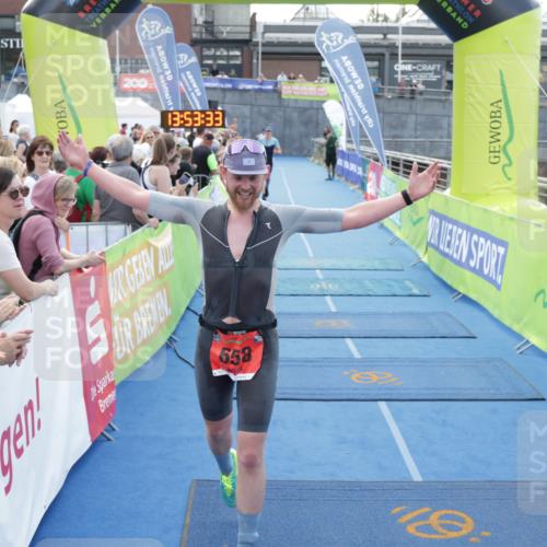 10.08.2025 - GEWOBA Citytriathlon Bremen H.Heesch http://msf.ph/oto/8553093 10.08.2025 13:53:36 Ziel 658, 690 meine-sportfotos.de
