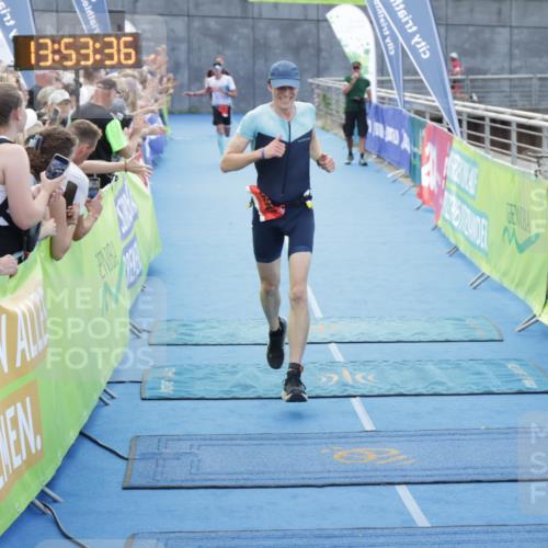 10.08.2025 - GEWOBA Citytriathlon Bremen H.Heesch http://msf.ph/oto/8553099 10.08.2025 13:53:39 Ziel 658, 690 meine-sportfotos.de