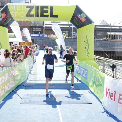 10.08.2025 - GEWOBA Citytriathlon Bremen H.Heesch http://msf.ph/oto/8553108 10.08.2025 15:10:21 Ziel 37, 148, 264 meine-sportfotos.de