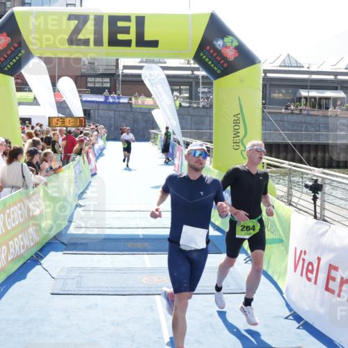 10.08.2025 - GEWOBA Citytriathlon Bremen H.Heesch http://msf.ph/oto/8553112 10.08.2025 15:10:21 Ziel 37, 148, 264 meine-sportfotos.de