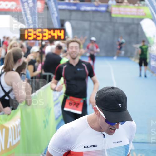 10.08.2025 - GEWOBA Citytriathlon Bremen H.Heesch http://msf.ph/oto/8553116 10.08.2025 13:53:47 Ziel 672, 723, 755 meine-sportfotos.de