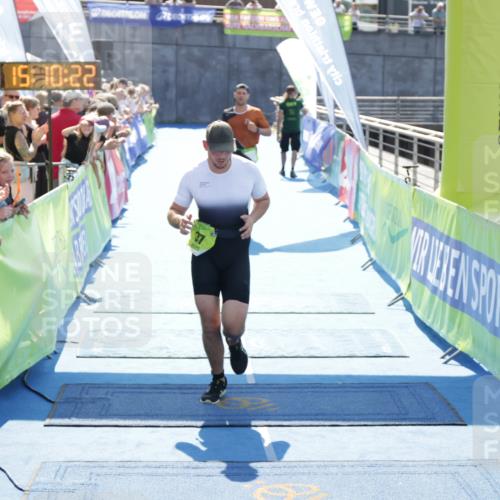 10.08.2025 - GEWOBA Citytriathlon Bremen H.Heesch http://msf.ph/oto/8553123 10.08.2025 15:10:26 Ziel 37, 148, 264, 287 meine-sportfotos.de