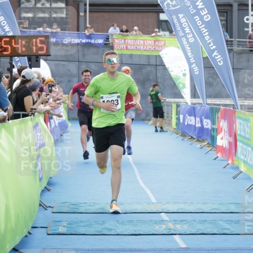 10.08.2025 - GEWOBA Citytriathlon Bremen H.Heesch http://msf.ph/oto/8553142 10.08.2025 13:54:19 Ziel 634, 1003, 1012 meine-sportfotos.de