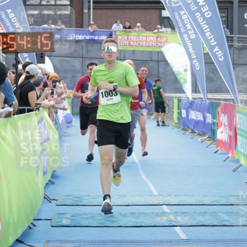 10.08.2025 - GEWOBA Citytriathlon Bremen H.Heesch http://msf.ph/oto/8553143 10.08.2025 13:54:19 Ziel 634, 1003, 1012 meine-sportfotos.de