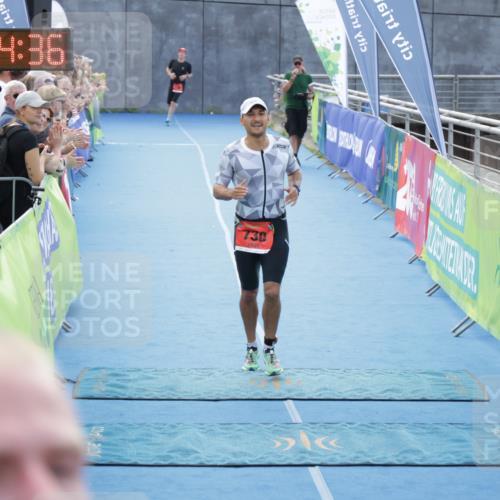 10.08.2025 - GEWOBA Citytriathlon Bremen H.Heesch http://msf.ph/oto/8553154 10.08.2025 13:54:39 Ziel 730 meine-sportfotos.de