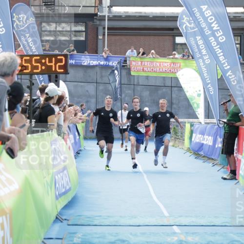 10.08.2025 - GEWOBA Citytriathlon Bremen H.Heesch http://msf.ph/oto/8553196 10.08.2025 13:55:46 Ziel 1022 meine-sportfotos.de