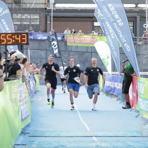 10.08.2025 - GEWOBA Citytriathlon Bremen H.Heesch http://msf.ph/oto/8553199 10.08.2025 13:55:46 Ziel 1022 meine-sportfotos.de
