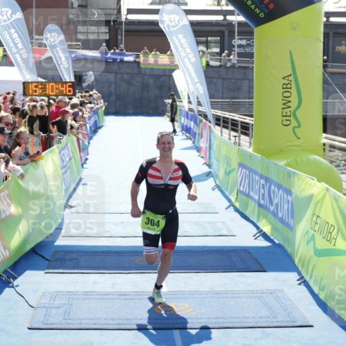 10.08.2025 - GEWOBA Citytriathlon Bremen H.Heesch http://msf.ph/oto/8553202 10.08.2025 15:10:49 Ziel 261, 304 meine-sportfotos.de