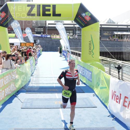 10.08.2025 - GEWOBA Citytriathlon Bremen H.Heesch http://msf.ph/oto/8553206 10.08.2025 15:10:50 Ziel 261, 304 meine-sportfotos.de