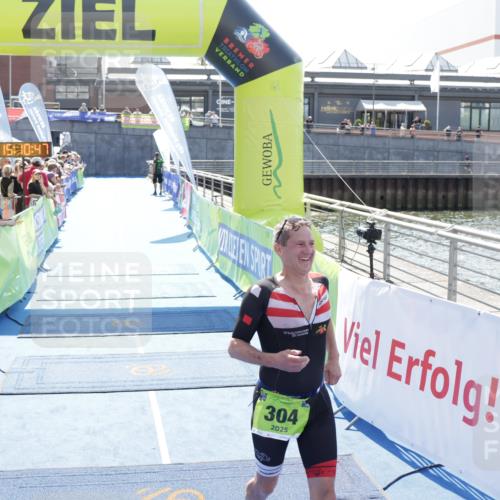 10.08.2025 - GEWOBA Citytriathlon Bremen H.Heesch http://msf.ph/oto/8553210 10.08.2025 15:10:51 Ziel 304 meine-sportfotos.de