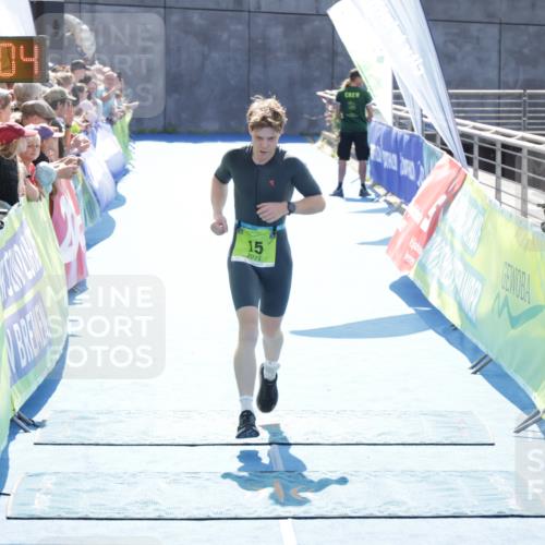 10.08.2025 - GEWOBA Citytriathlon Bremen H.Heesch http://msf.ph/oto/8553214 10.08.2025 15:11:08 Ziel 15 meine-sportfotos.de